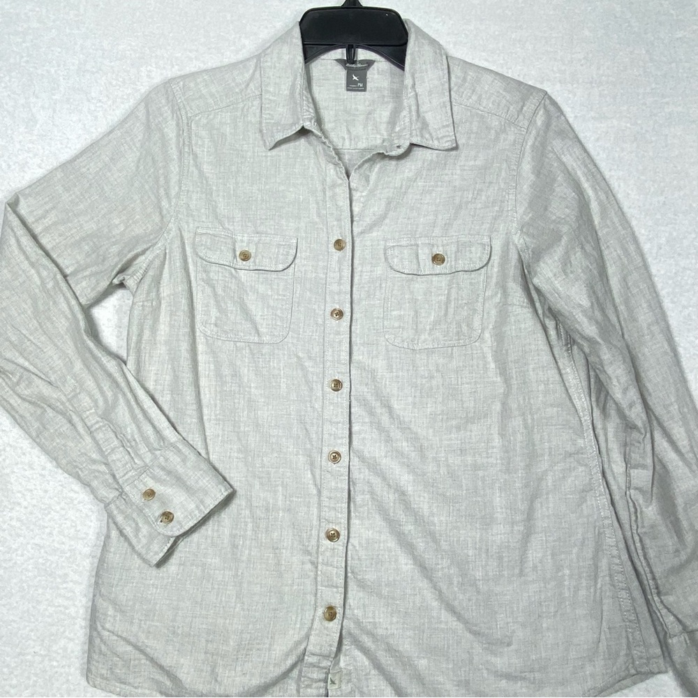 Eddie Bauer Button Down Shirt Womens PM Gray Collared Long Sleeve Pockets Casual - Picture 2 of 16